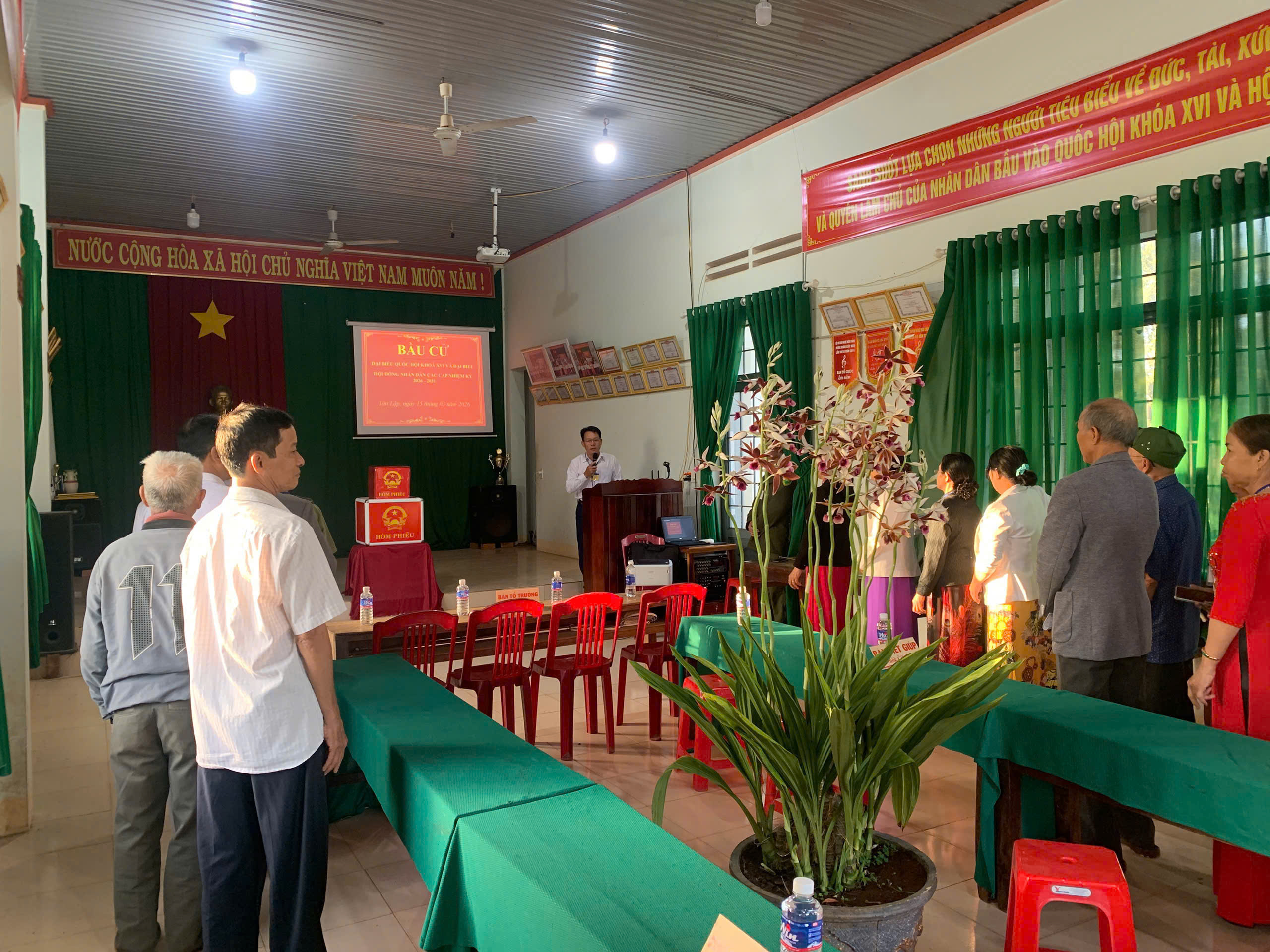 z7621631639071_1ff53c26fefcaabb0a9a2cbfa96ae1b0