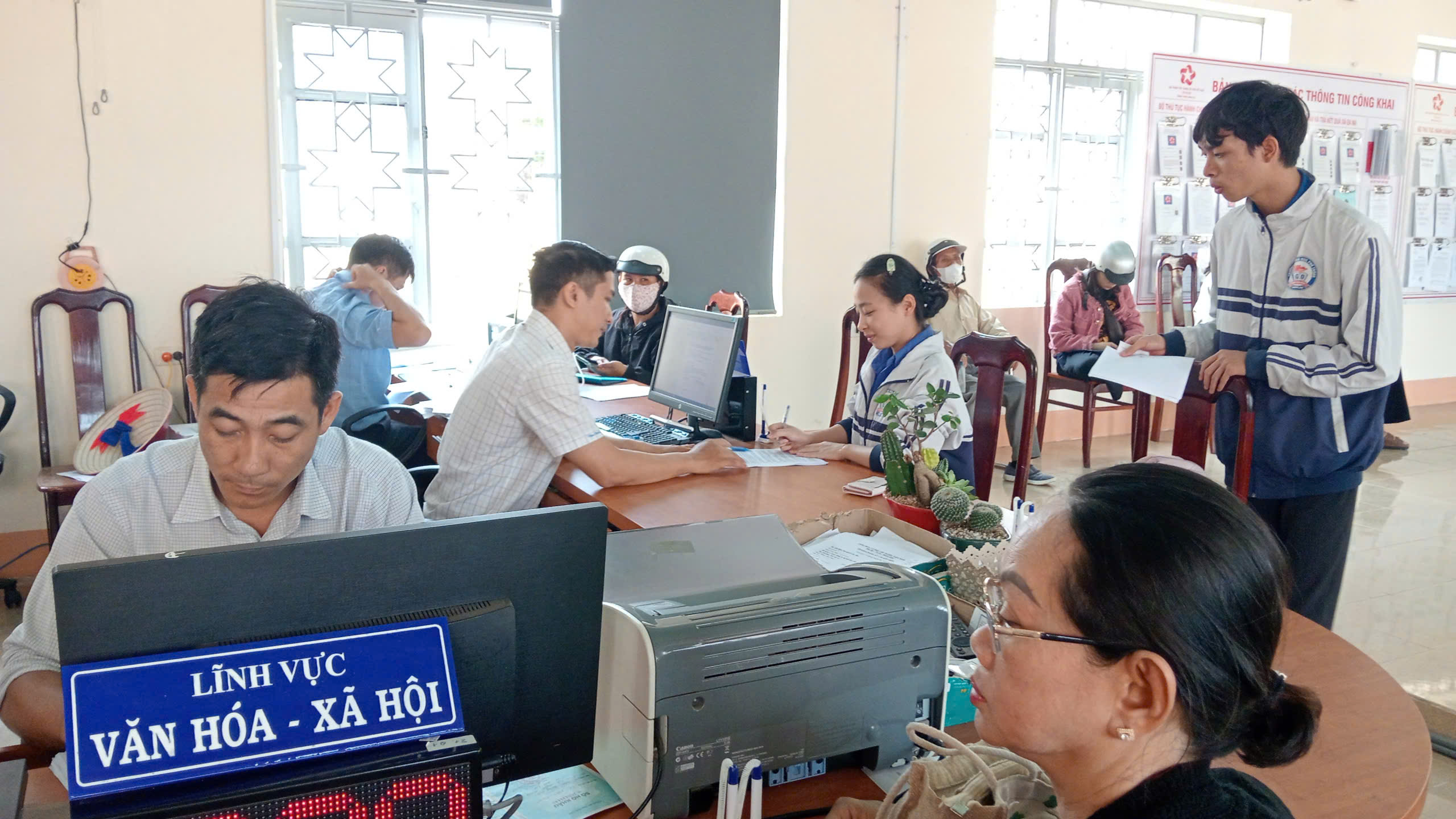 Đẩy mạnh xây dựng, chỉnh đốn Đảng gắn với nhiệm vụ thực tiễn tại xã Ea Na