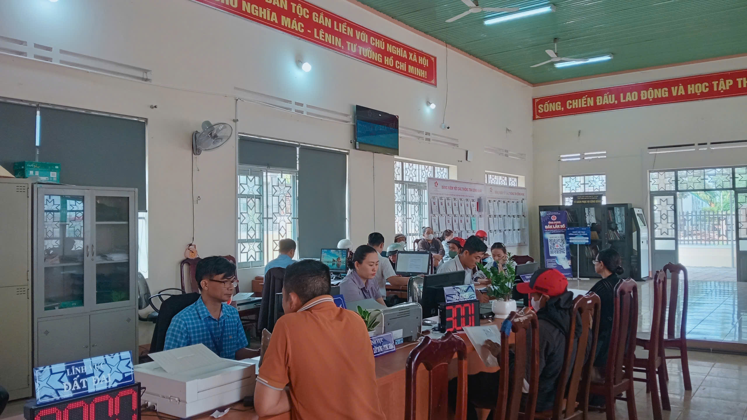 trung-tam-phuc-vu-hcc-3
