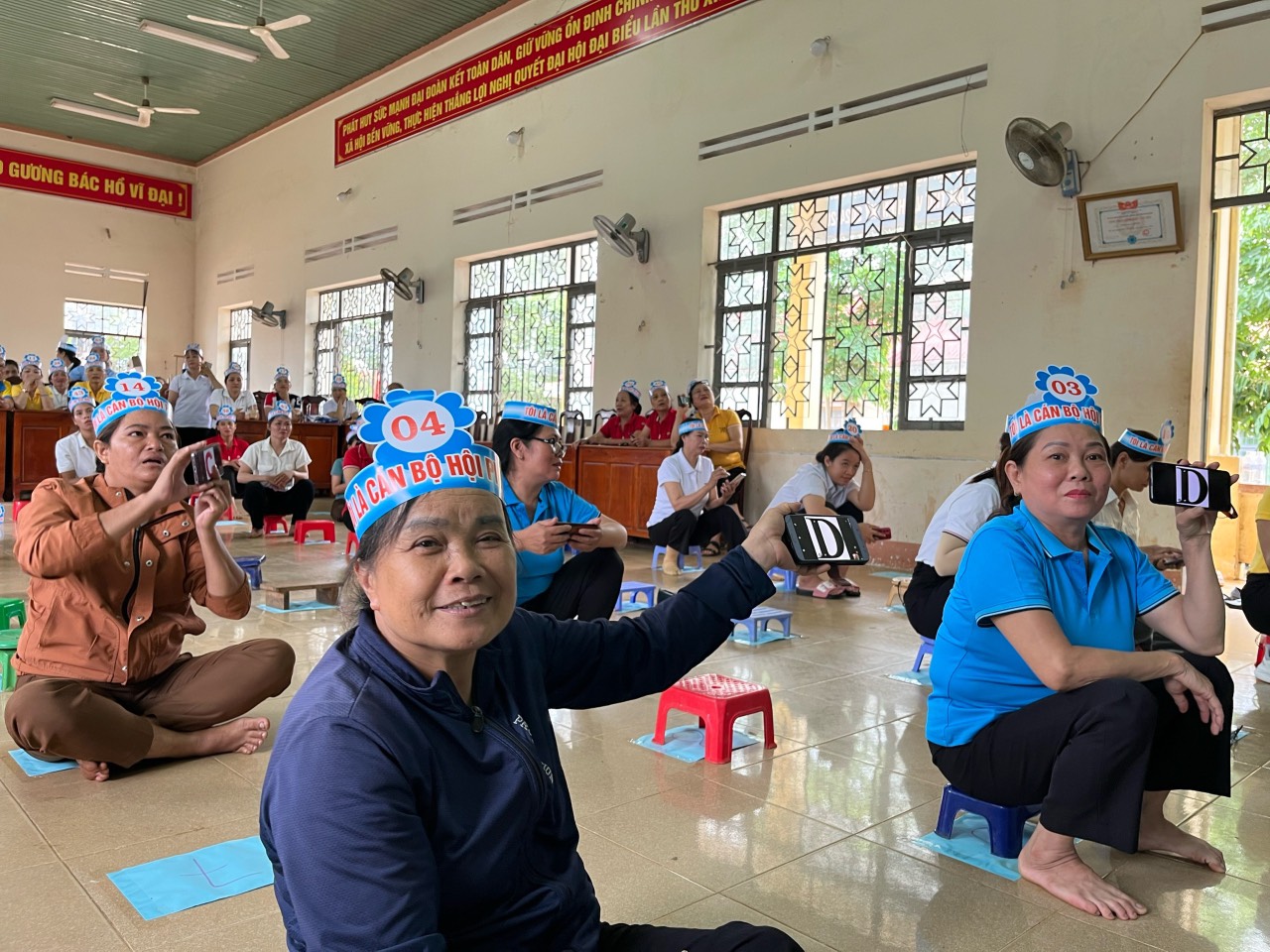 HỘI THI RUNG CHUÔNG VÀNG TÔI LÀ CÁN BỘ HỘI TÌM HIỂU VỀ ỨNG DỤNG CÔNG NGHỆ THÔNG TIN, CHUYỂN ĐỔI SỐ VÀ CẢI CÁCH THỦ TỤC HÀNH CHÍNH NĂM 2024