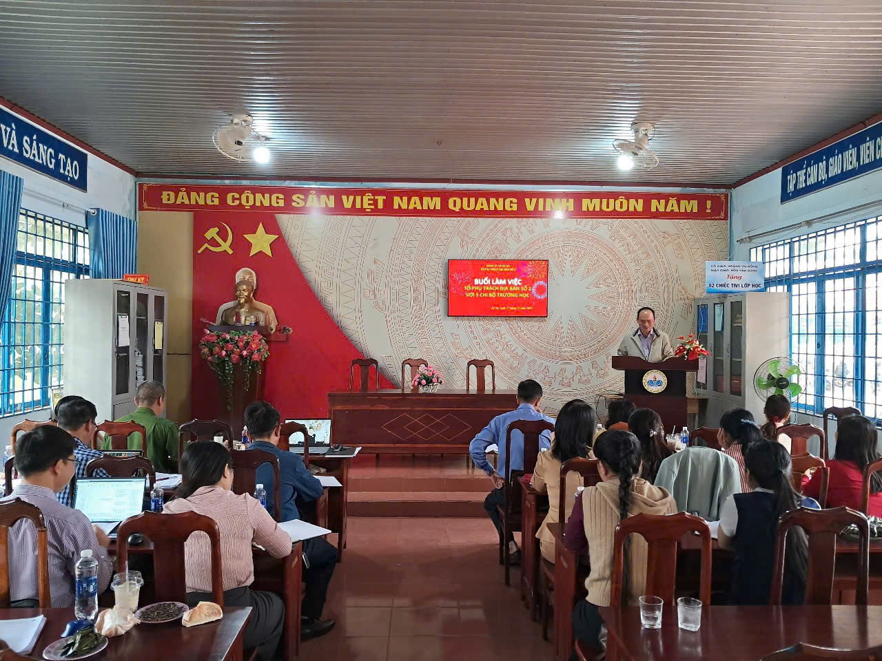 z7286593911141_b30bf61771388e27b45bd969a375e945