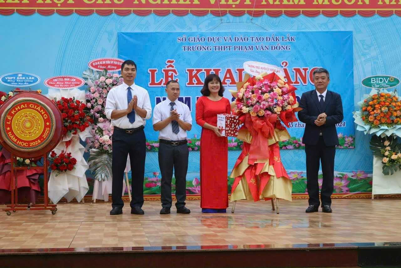 Khai giảng năm học mới 2024 - 2025 trên địa bàn xã Ea Na