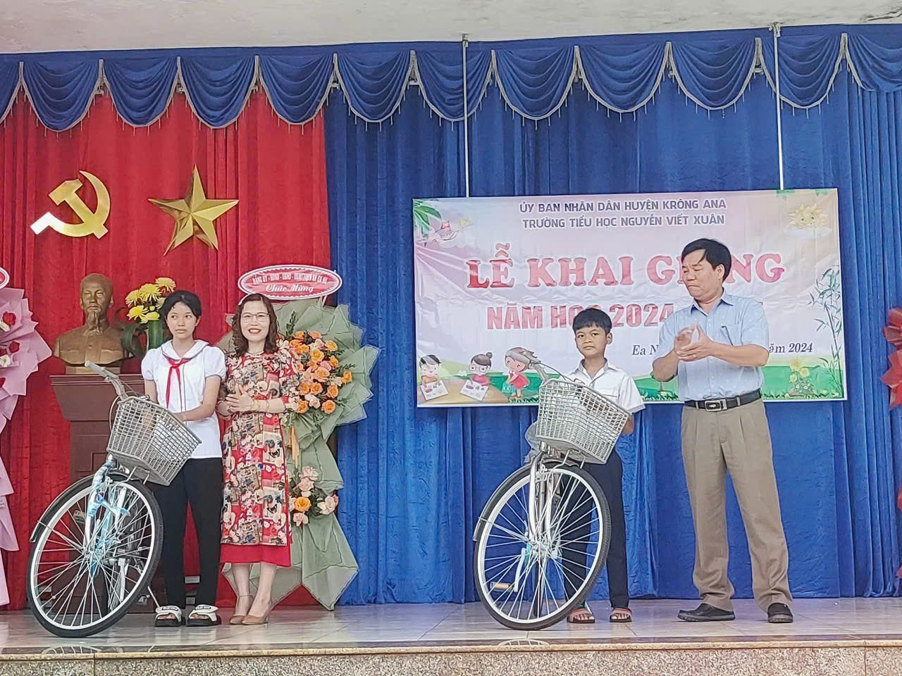 z5802122970918_fa8523dfa28a10033e32c016a3d3086b