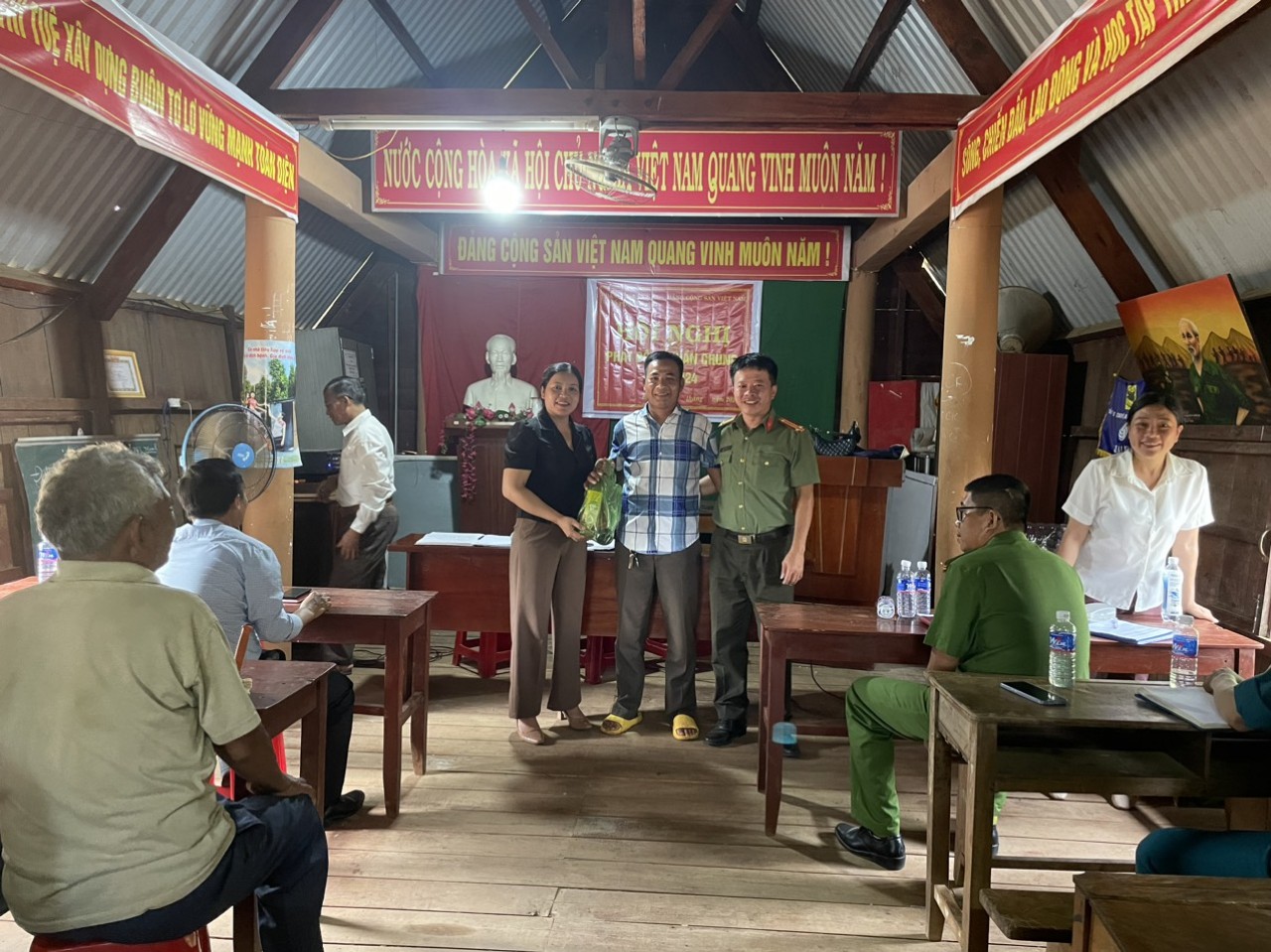 KHỐI DÂN VẬN ĐẢNG ỦY XÃ EA NA TỔ CHỨC PHÁT ĐỘNG QUẦN CHÚNG NĂM 2024