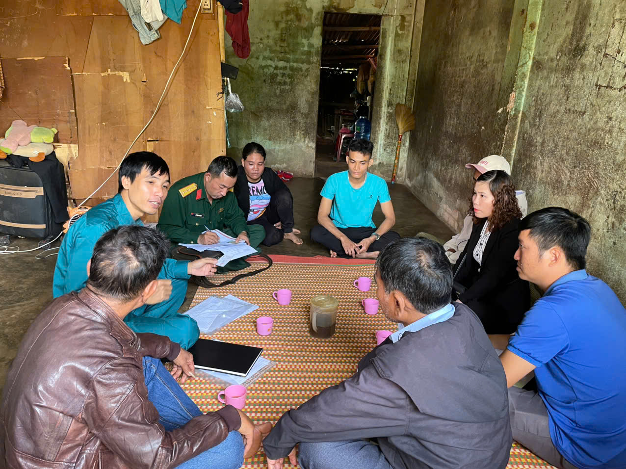 Hội đồng nghĩa vụ quân sự xã Ea Na tổ chức thâm nhập “2 gặp 4 biết” công dân đủ điều kiện nhập ngũ năm 2025