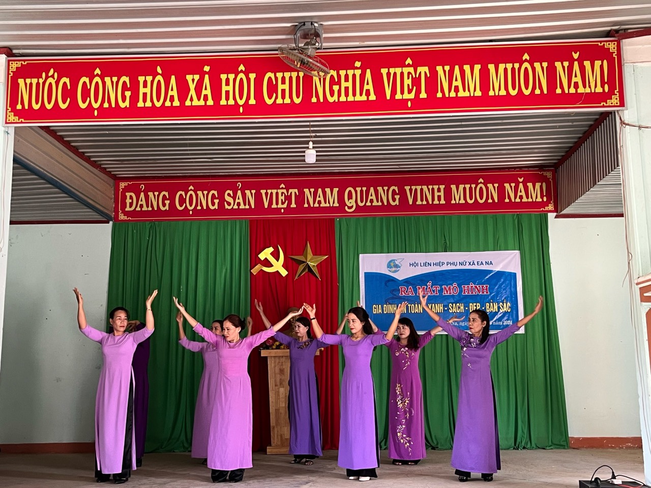 z5513093774245_389d9de4a991942e05340cd9ec44a948