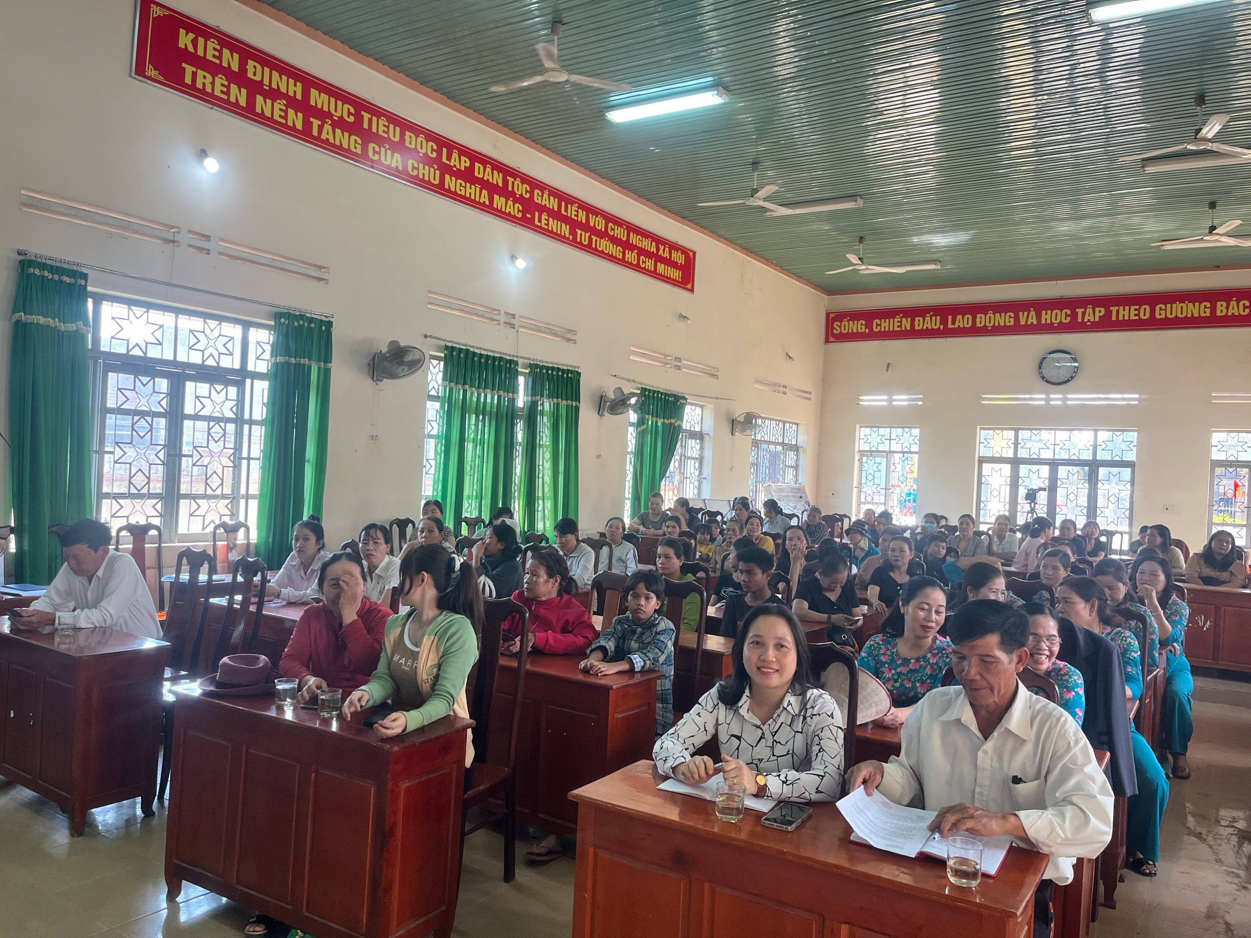 z5130556953162_e44dc7a867483c6c061a1b37cab4a26d