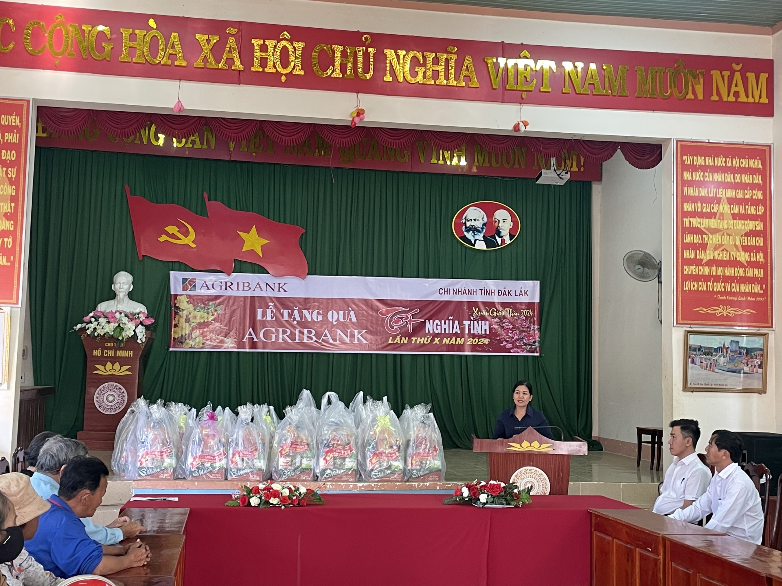 z5122275396700_29f6cac54e09fa362bd04554991c7a9b