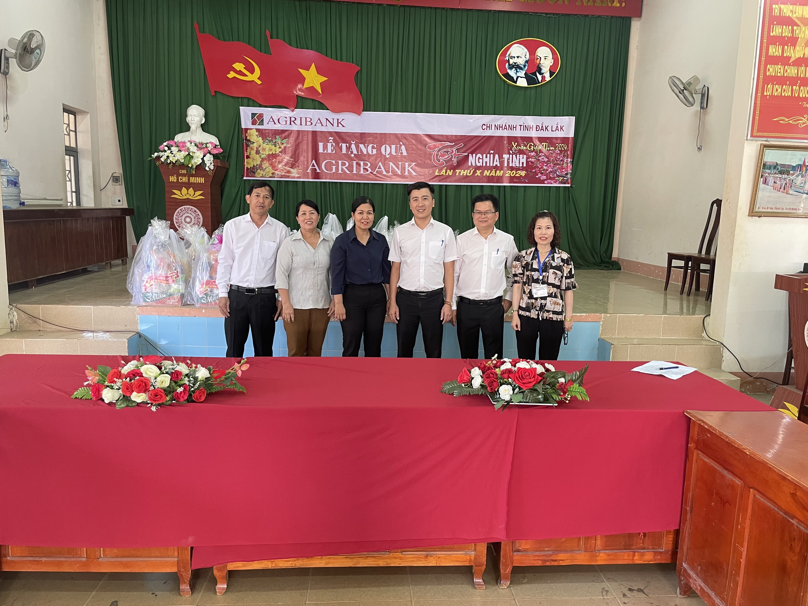 z5122275397557_5a467e0351e295c6425e10045271a7cf