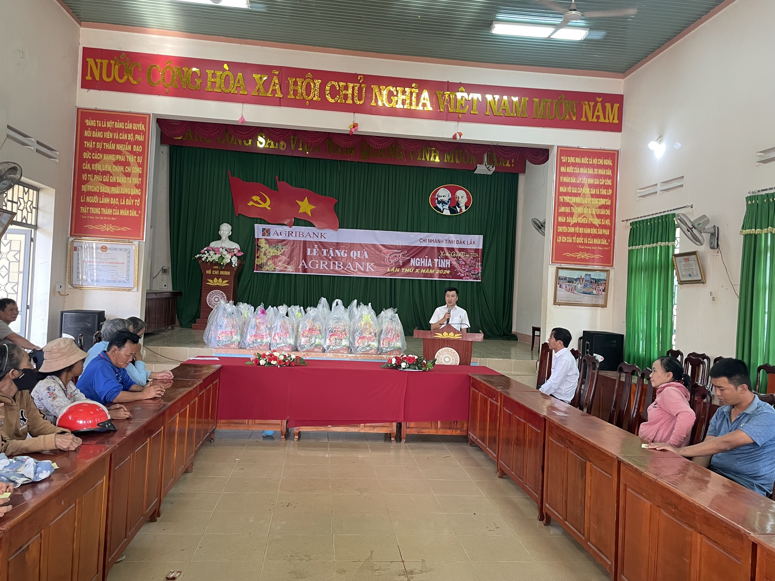 z5122275412855_e962992c30c1028abac0529170818f4f