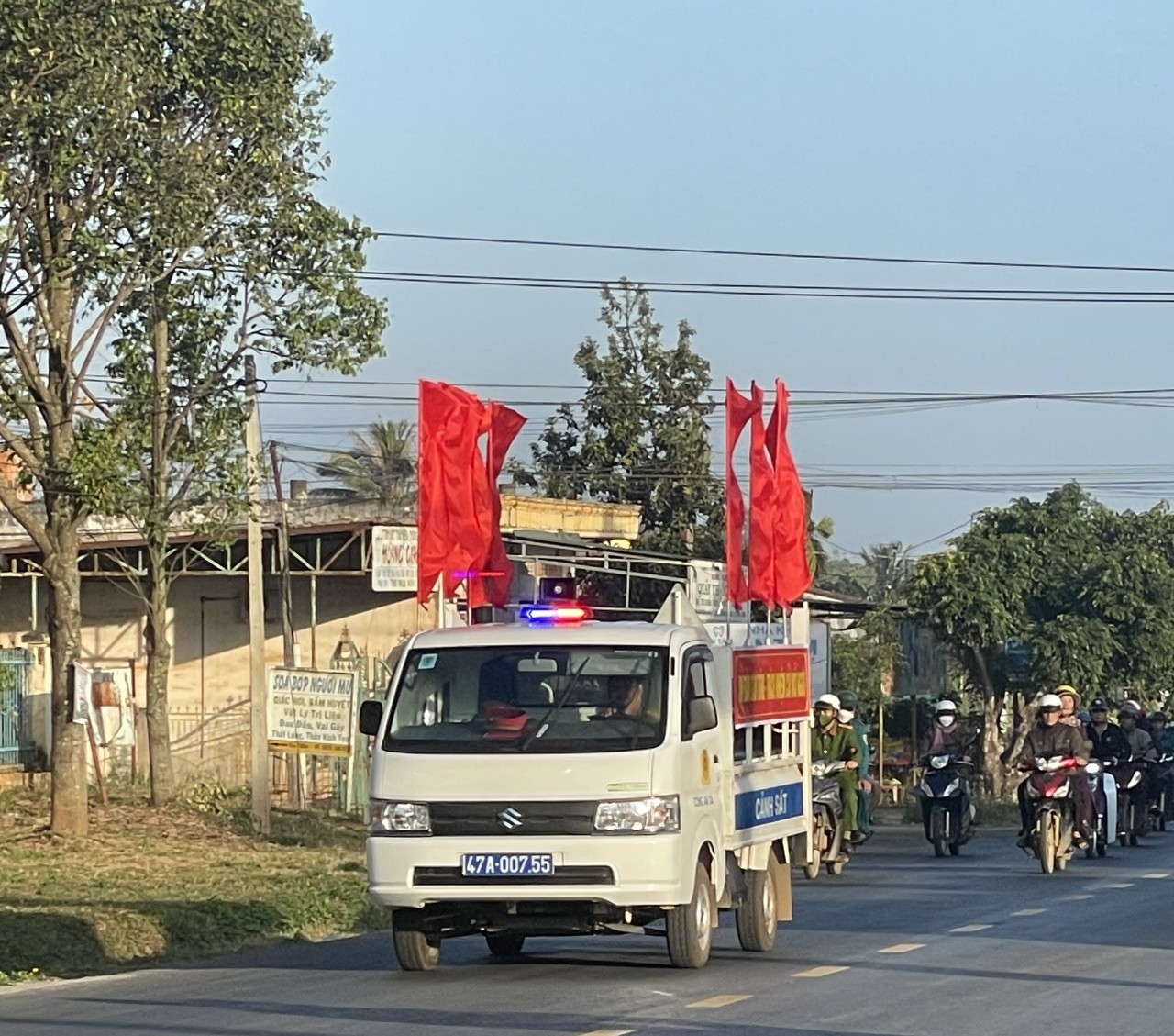 z5067893366871_e4da0ad34c4be8330118ecc350cda216