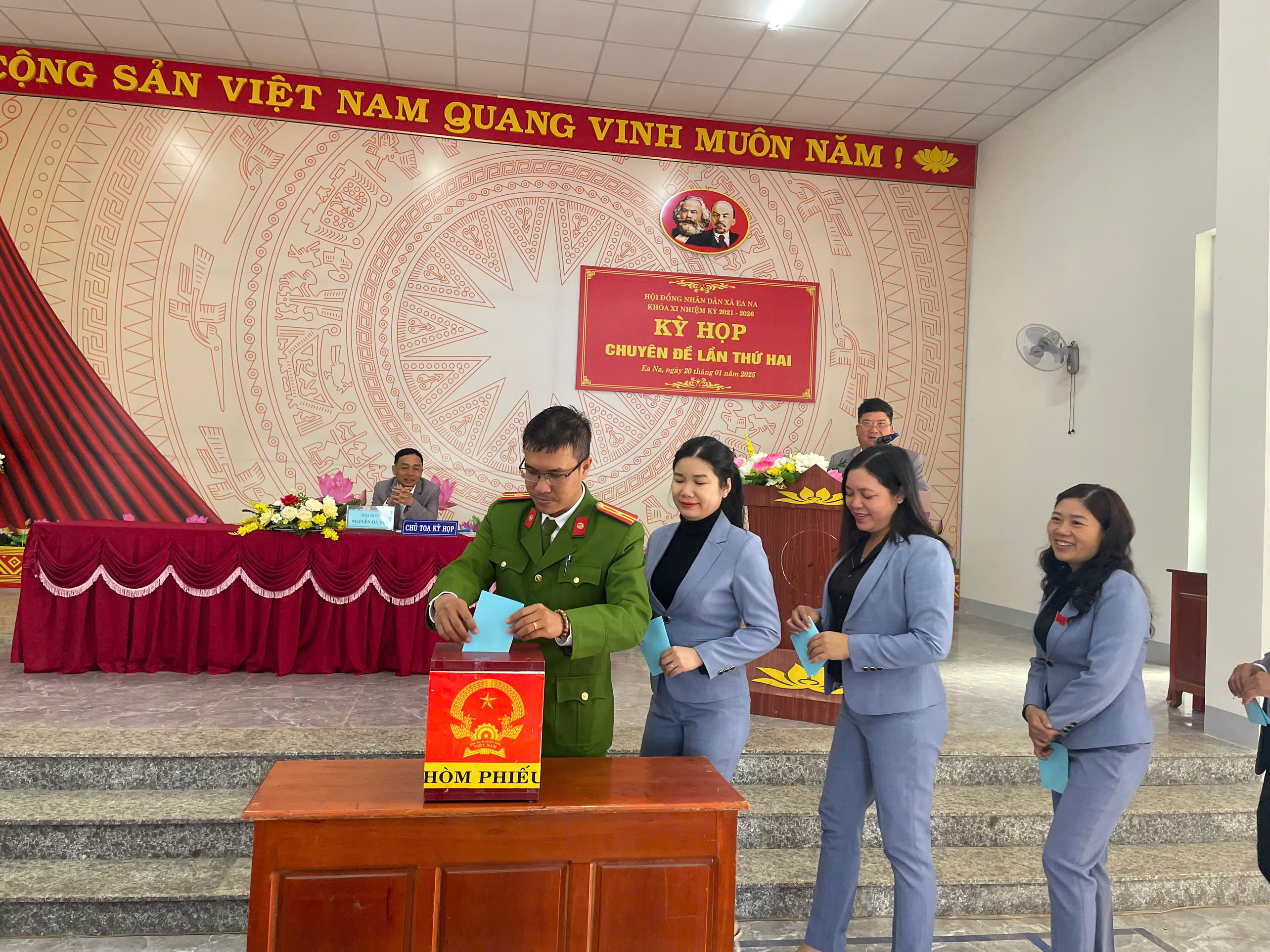 z6253245118530_19f51f8c467ce08657c7a307a69d39e5