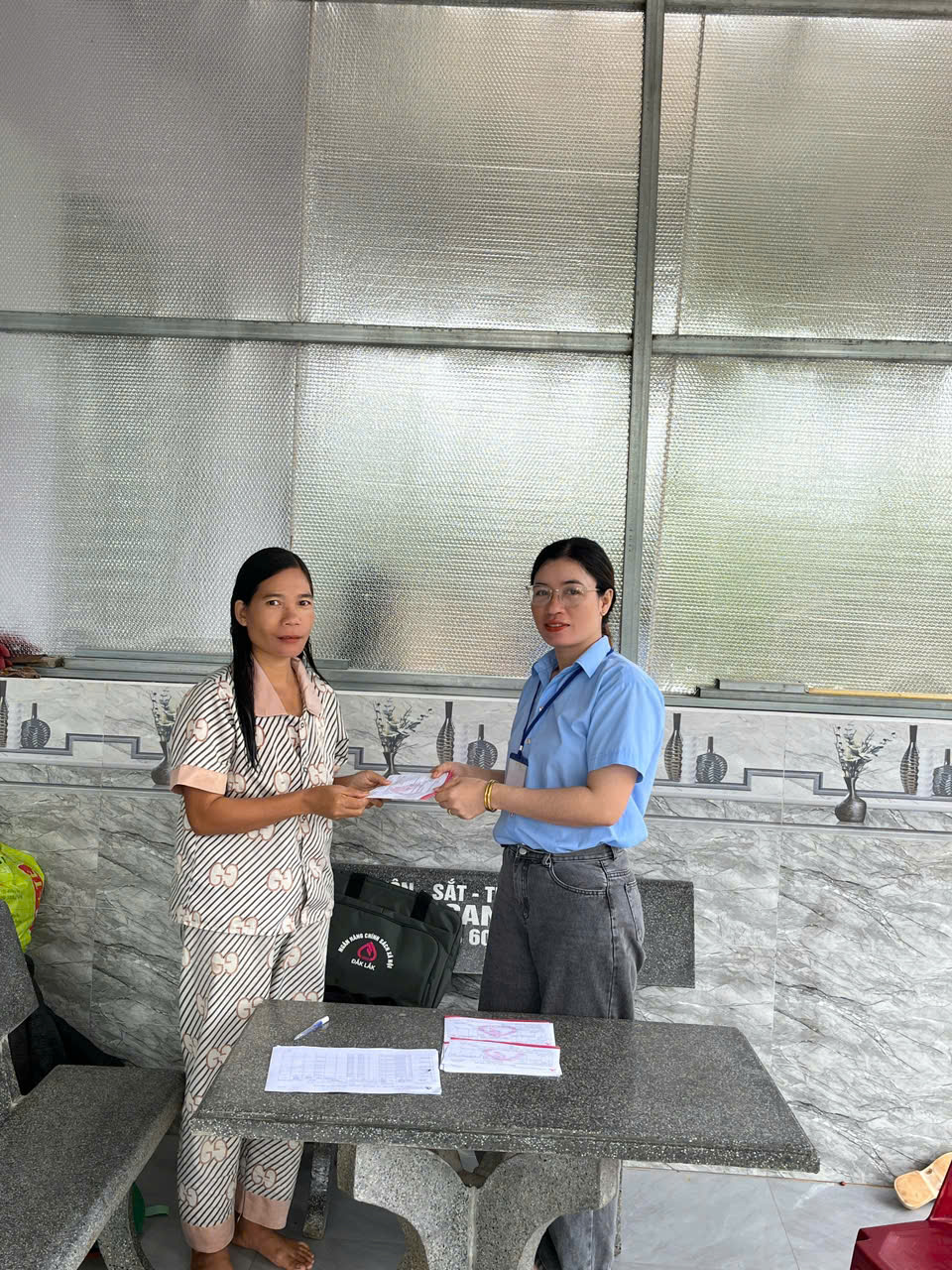 GƯƠNG ĐIỂN HÌNH: NỮ TỔ TRƯỞNG TỔ TIẾT KIỆM VÀ VAY VỐN TÂM HUYẾT VỚI TÍN DỤNG  CHÍNH SÁCH XÃ HỘI